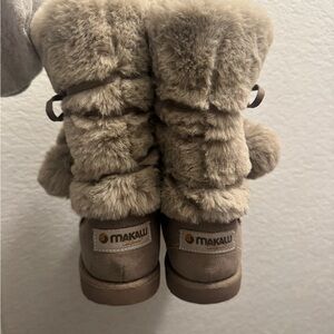 Makalu Kids Tan Fur Boots